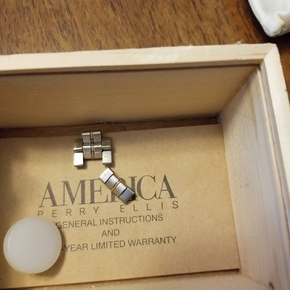 Vintage MCI Commemorative Watch - NEW - Picture 6 of 9